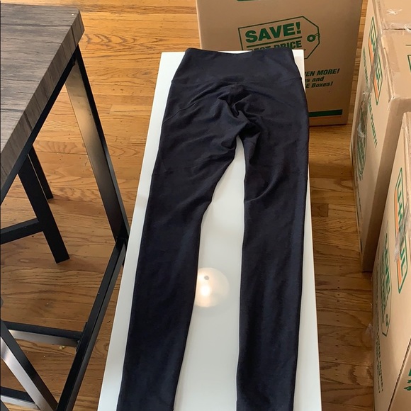 NWOT outdoor voices leggings size xs - Picture 4 of 4